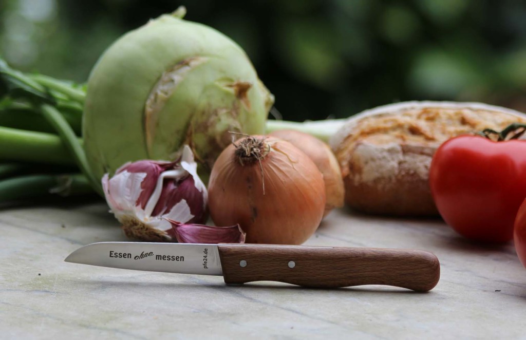 Gemüsemesser mit Holzgriff