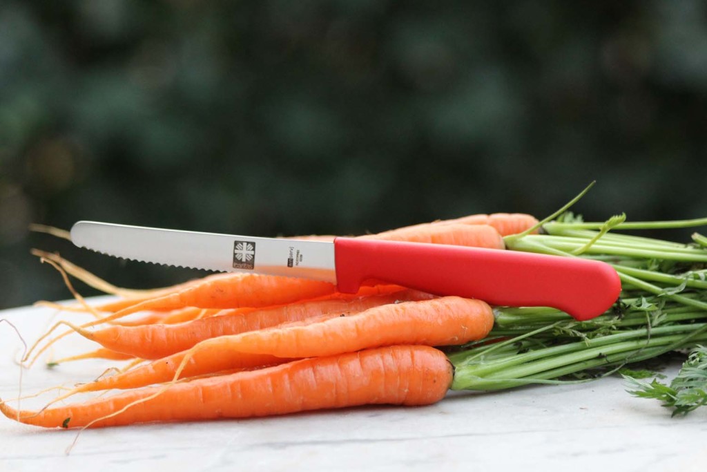 Brötchenmesser mit rostfreier, Wellenschliffklinge